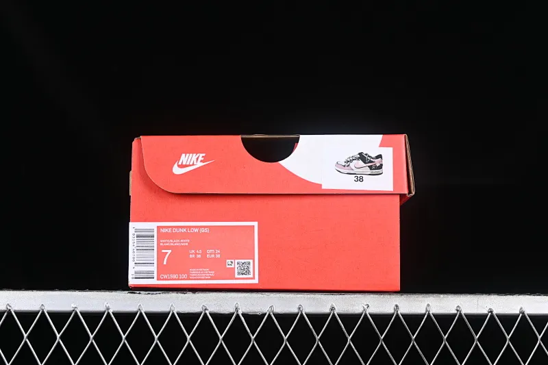 All categories Nk SB Dunk series Nk SB Dunk Low low-top sneakers Nk Dunk Low DaVinci custom romantic heartbeat LOVE love love graffiti splash ink SB strap low-top casual sneakers CW1590-100